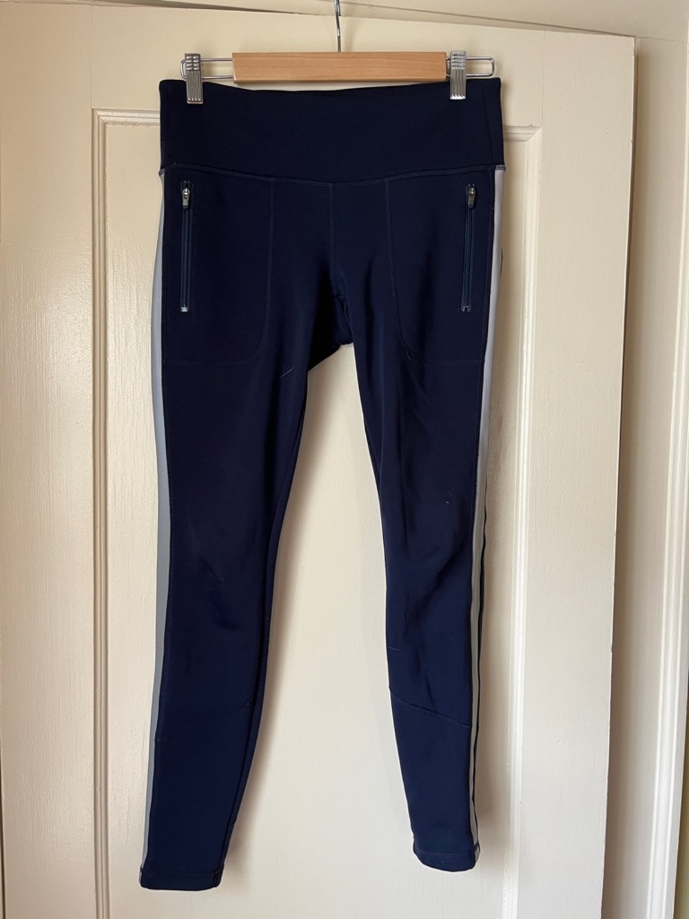Athleta Navy Blue Zipper Pocket fleece lined Leggings